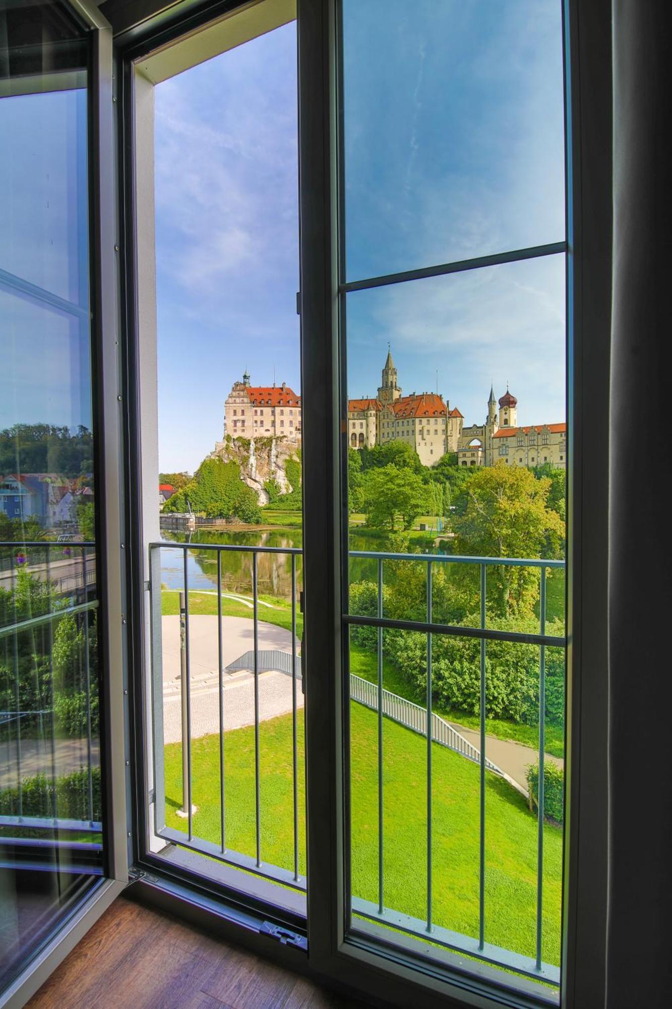 Karls Hotel Зигмаринген Экстерьер фото